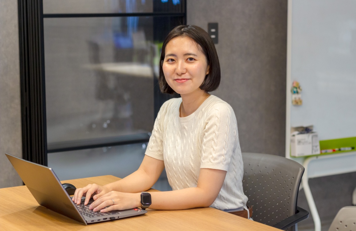 成長中のIT企業で経理の経験を活かして働けます。職種や社歴に関係なく、公平な評価を受けられる環境です