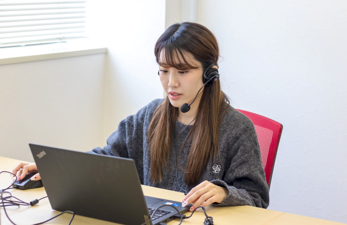 問い合わせいただいたお客様へ電話で対応します