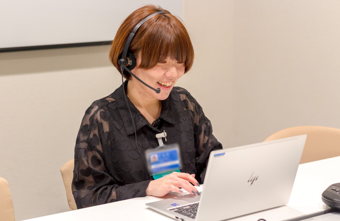 迷っているお客様の相談に乗り、提案する仕事です