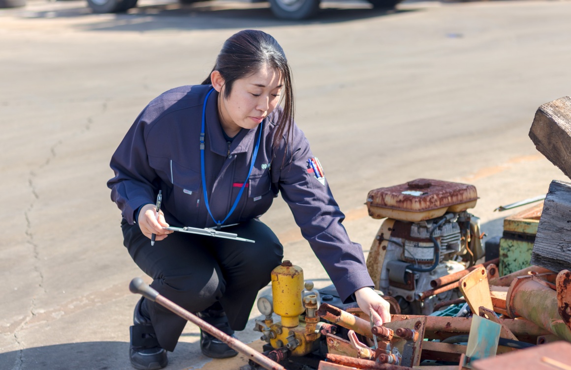 再生可能な資源を買い取る仕事です