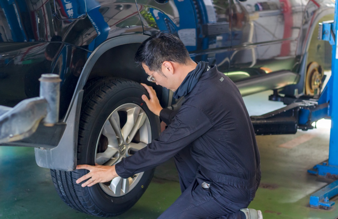 一般車両の整備を担当します
