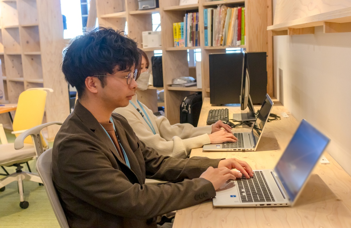 サーバーの運用保守を担当します