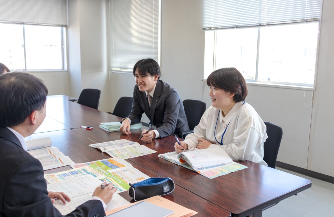 チームで助け合いながら仕事を進めています