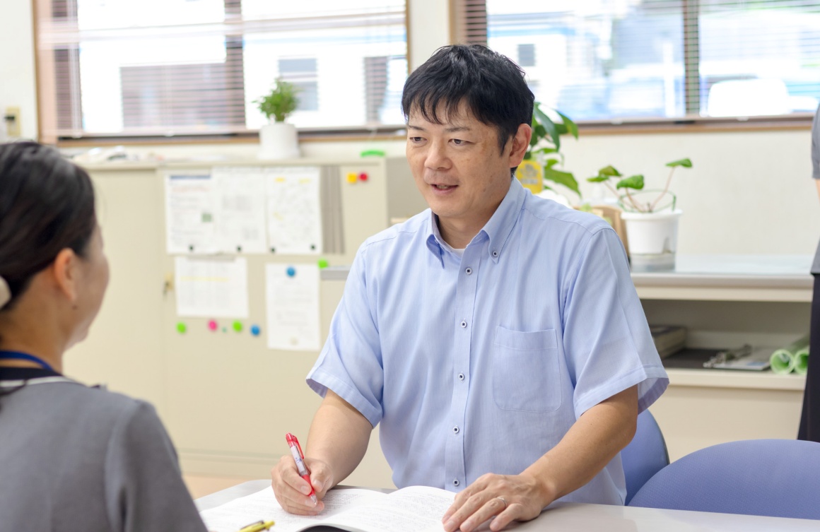 国家資格の取得を目指しつつ、少しずつ業務を覚えます