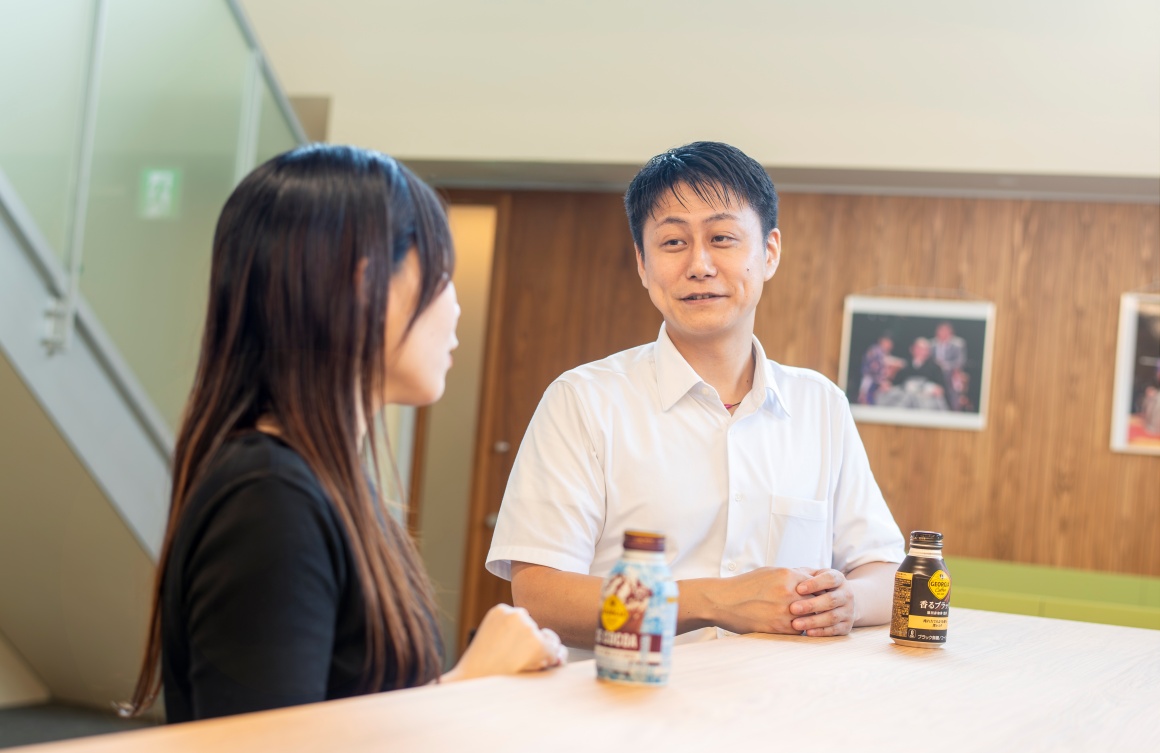 チームで連携し、カバーし合いながら進めています