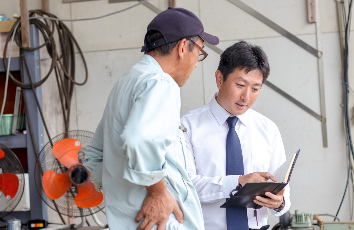 企業活動に必要な備品や設備などを管理する仕事です