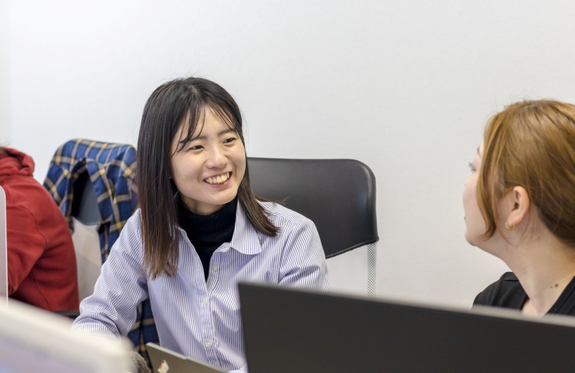 プレスリリースなど外部への発信業務から始めます