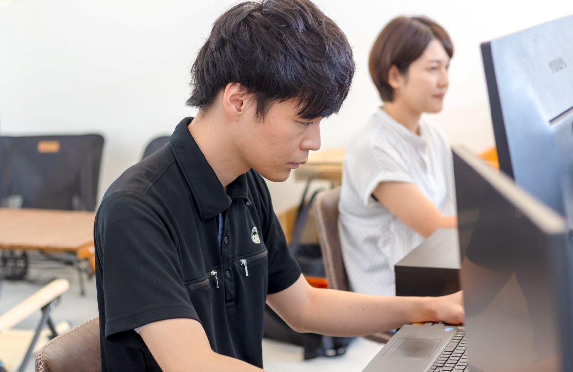 経理および財務を担当します