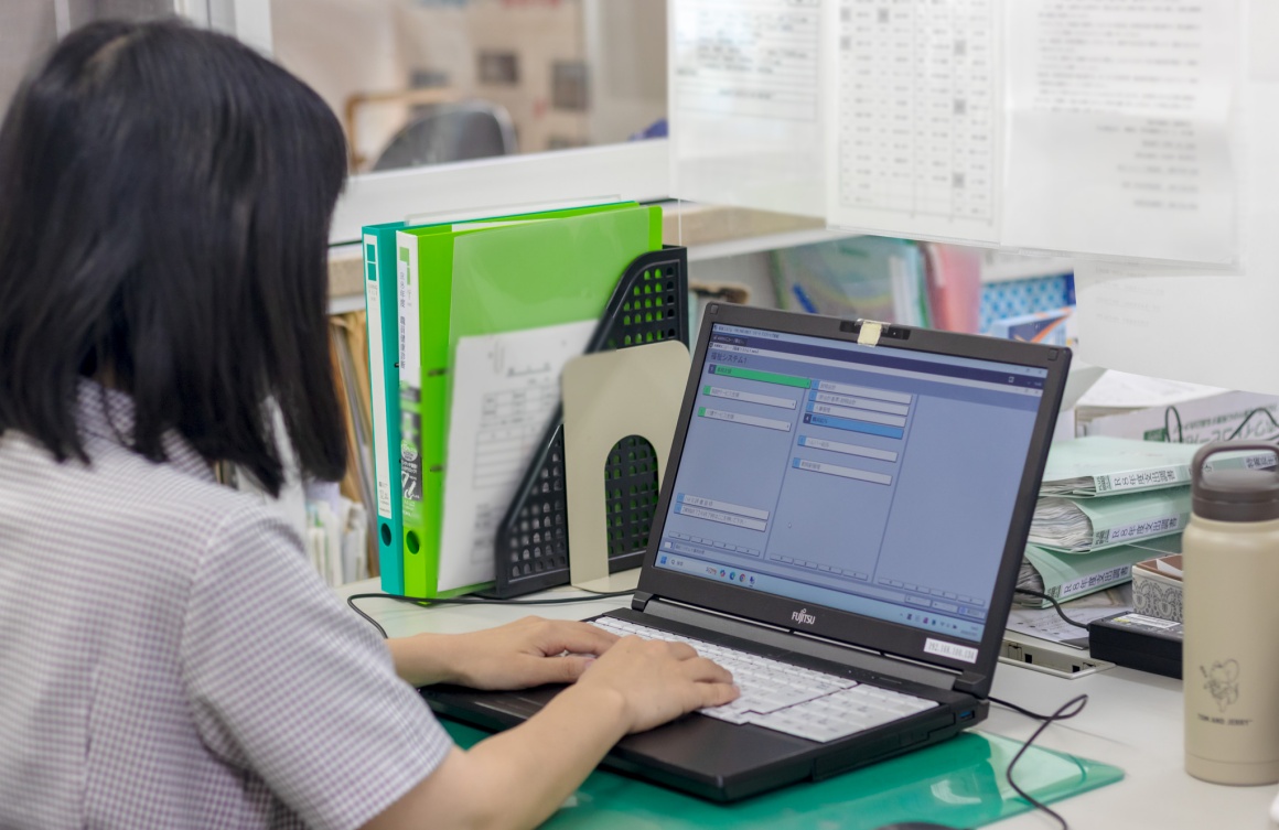 介護保険の請求業務や総務業務を担当します