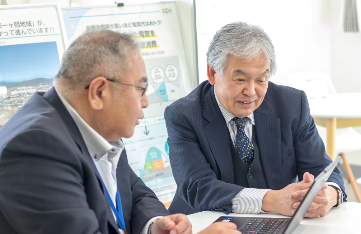 経理・総務の管理、対外折衝などを担当します