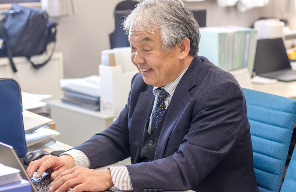 全員で協力して事業を運営しています